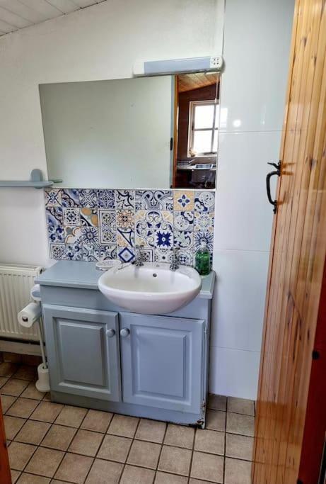 Cottage Skelligs Coast, Ring Of Kerry 캐허시빈 외부 사진